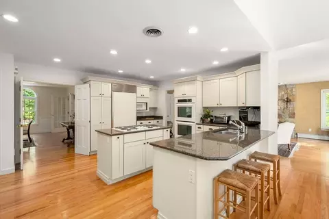 Kitchen - 2 Bridle Path Ln, Beverly, MA 01915 photo 3 of 3