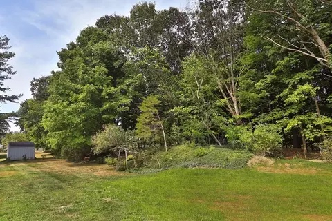 Exterior - 4 Hart Cir, Georgetown, MA 01833 photo 2 of 7