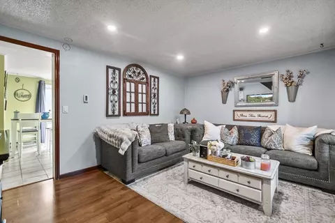 1225 Pawtucket Blvd #112, Lowell, MA 01854
