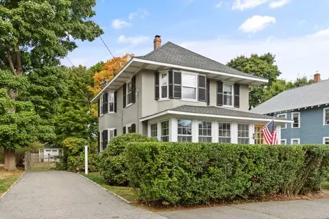 28 Union St, Hamilton, MA 01982