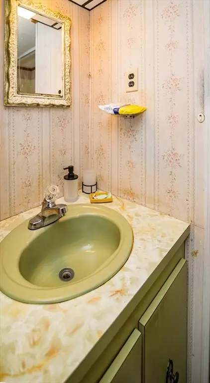31 Ash St, Webster, MA 01570 photo 22