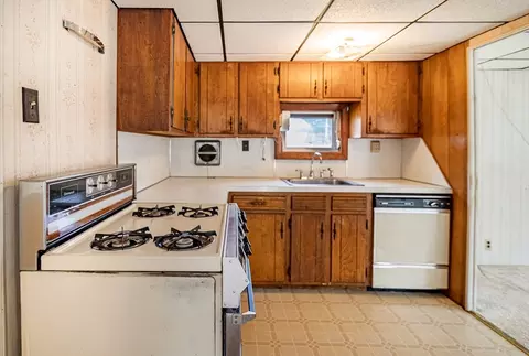 31 Ash St, Webster, MA 01570 photo 11