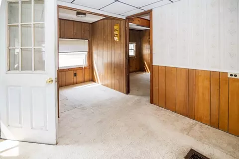 31 Ash St, Webster, MA 01570 photo 16