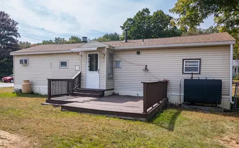 31 Ash St, Webster, MA 01570 photo 3