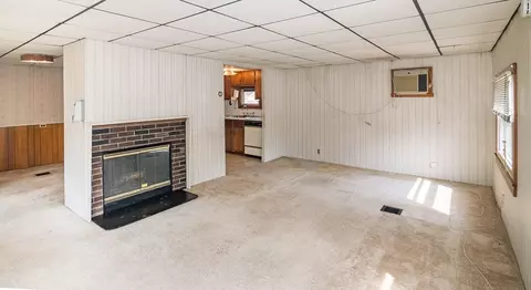 31 Ash St, Webster, MA 01570 photo 5