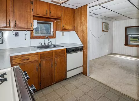 31 Ash St, Webster, MA 01570 photo 9
