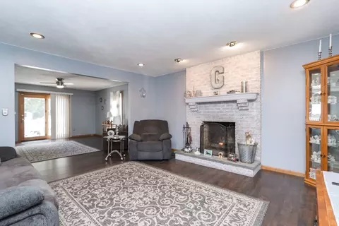 11 Gilbert Ave, Chicopee, MA 01013 photo 5