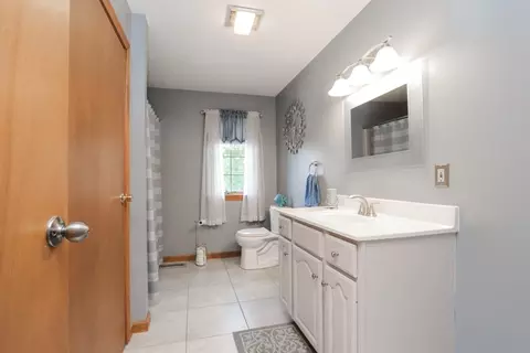 11 Gilbert Ave, Chicopee, MA 01013 photo 32