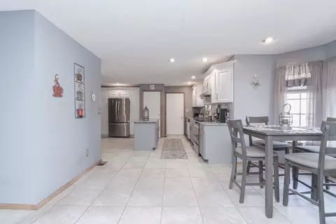 11 Gilbert Ave, Chicopee, MA 01013 photo 7