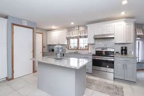 11 Gilbert Ave, Chicopee, MA 01013 photo 11