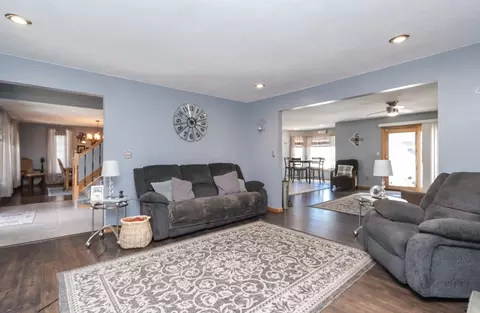 11 Gilbert Ave, Chicopee, MA 01013 photo 4