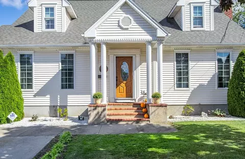 11 Gilbert Ave, Chicopee, MA 01013 photo 3