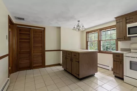 Kitchen - 14 Deborah Dr, Walpole, MA 02081 photo 4 of 4