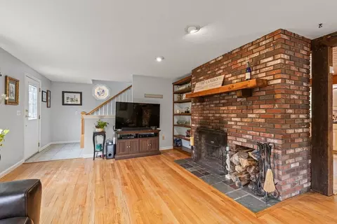 3 Fathom Ln, Wareham, MA 02571 photo 2