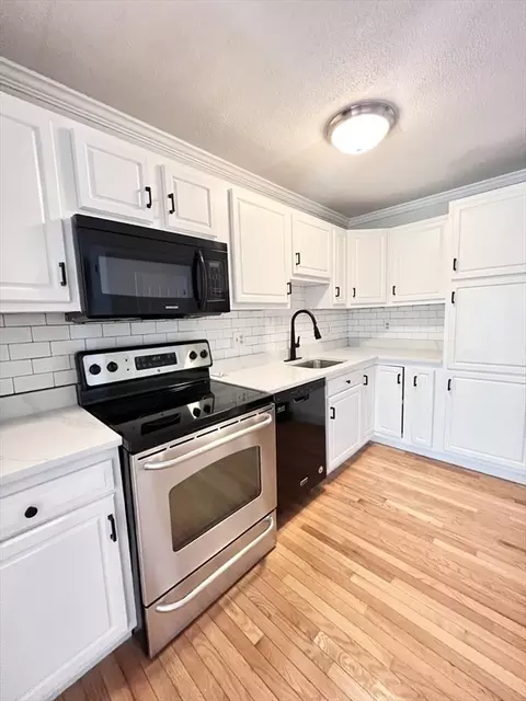 30 Abbey Rd #305, Leominster, MA 01453