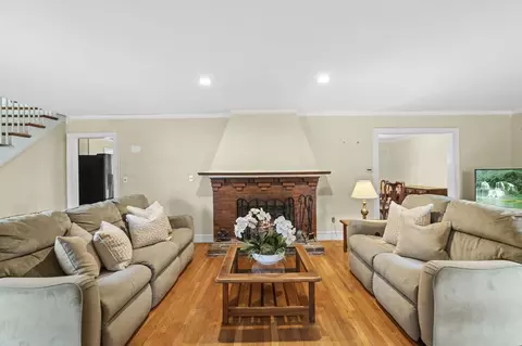 5 Sevinor Rd, Marblehead, MA 01945 photo 6