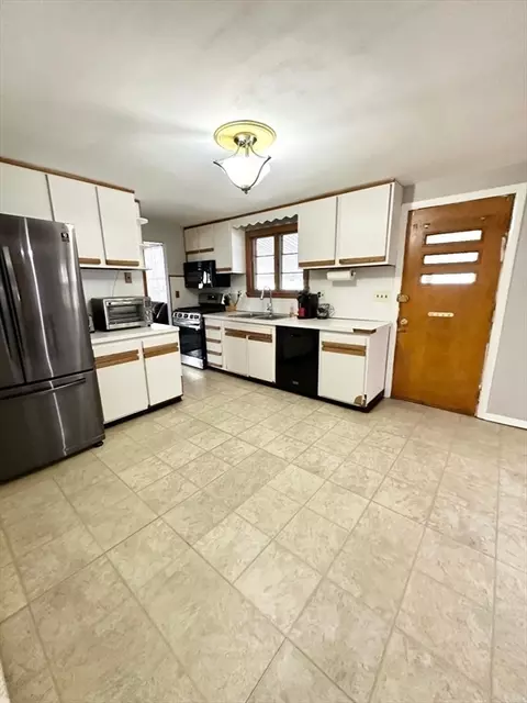 81 Range Ave, Lynn, MA 01904 photo 6