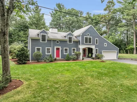82 Linwood St, Chelmsford, MA 01824