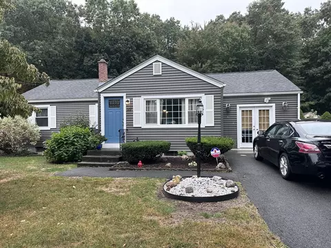 37 Bretton Rd, Springfield, MA 01119 photo 1