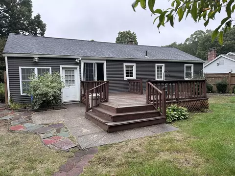 37 Bretton Rd, Springfield, MA 01119 photo 4