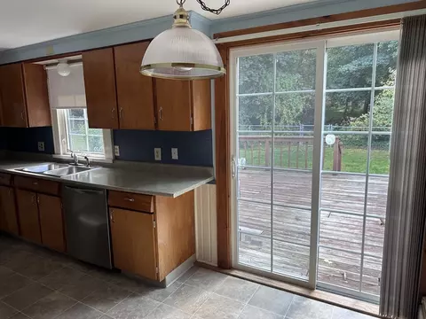 37 Bretton Rd, Springfield, MA 01119 photo 29