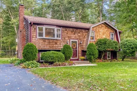 76 South Mdw, Carver, MA 02330