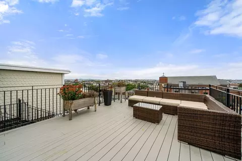 176 Webster St #3, Boston, MA 02128