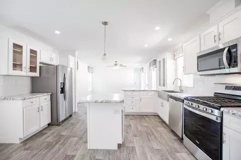 45 Kimberly Ct, Wareham, MA 02571 photo 3
