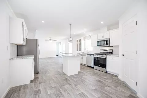 45 Kimberly Ct, Wareham, MA 02571 photo 4