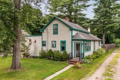 155 Riverside Dr, Northampton, MA 01060