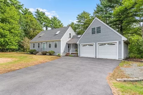 6 Rocky Woods Rd, Lakeville, MA 02347