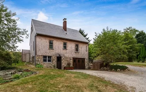 320 Concord St, Gloucester, MA 01930