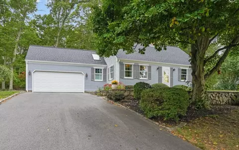 227 Cypress Dr, Swansea, MA 02777