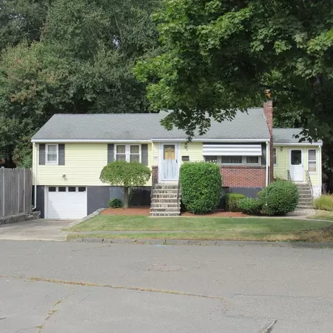 16 Mansfield St, Peabody, MA 01960