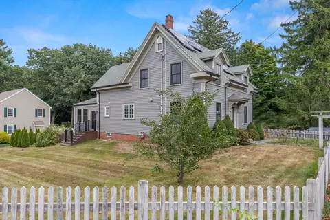 216 Dodge St, Beverly, MA 01915