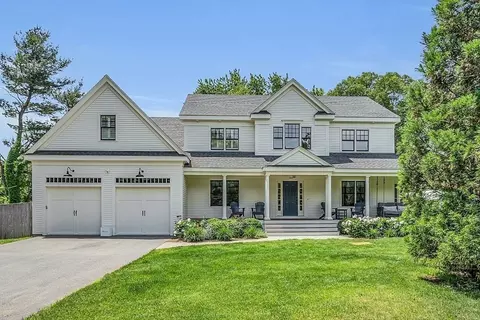 380 Sudbury Rd, Concord, MA 01742