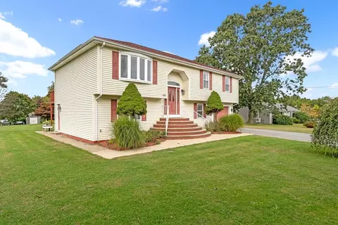 103 Sanford Rd, Westport, MA 02790