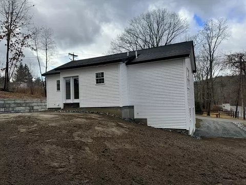 56 Jones St, Athol, MA 01331 photo 4