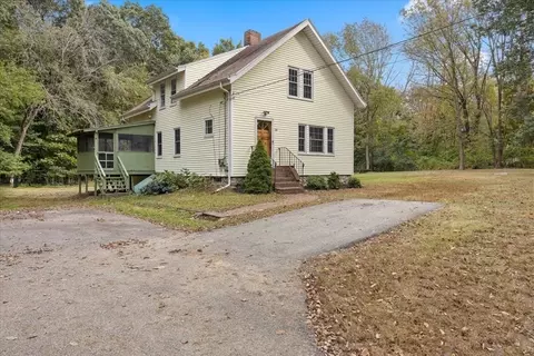 351 W Elm St, Pembroke, MA 02359
