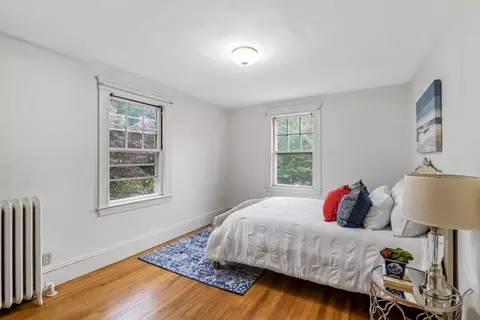Bedroom - 18 Cedar St, Marblehead, MA 01945 photo 2 of 5