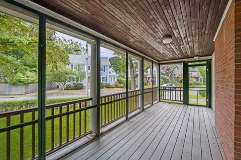 Exterior - 18 Cedar St, Marblehead, MA 01945 photo 7 of 10