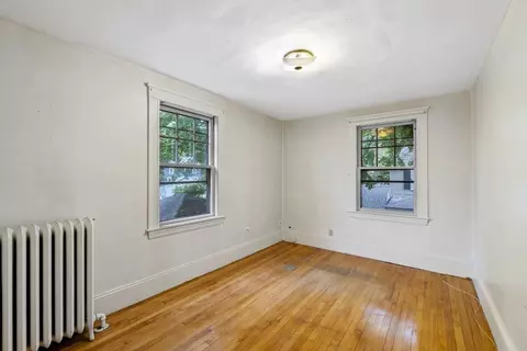 Bedroom - 18 Cedar St, Marblehead, MA 01945 photo 5 of 5