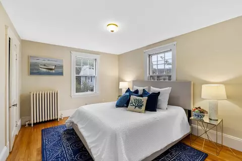 Bedroom - 18 Cedar St, Marblehead, MA 01945 photo 1 of 5