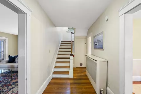 Entry Way - 18 Cedar St, Marblehead, MA 01945 photo 1 of 3