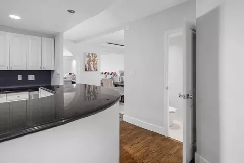 65 E India Row #PHC, Boston, MA 02110 photo 7