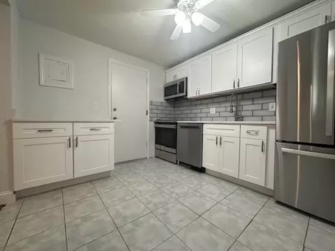 139 King St #102B, Franklin, MA 02038