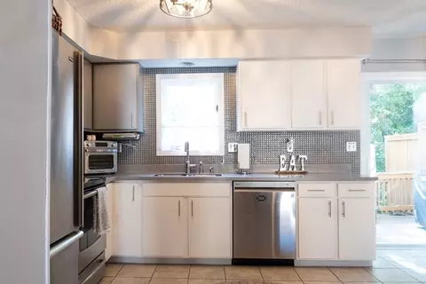 200 Lambert Ter #12, Chicopee, MA 01020 photo 9