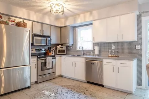 200 Lambert Ter #12, Chicopee, MA 01020 photo 8