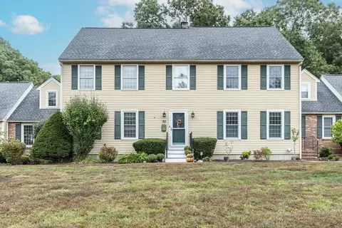 18 Seaver Brook Way #18, Plaistow, NH 03865