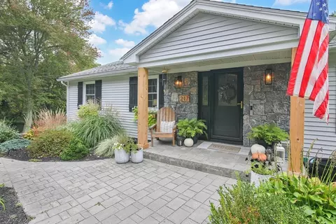 217 Pleasant St, East Longmeadow, MA 01028